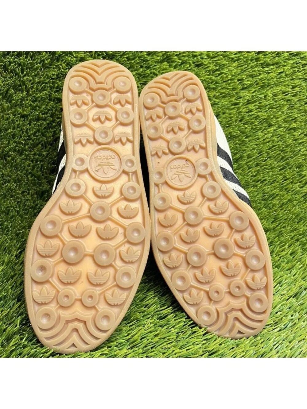 Adidas Gazelle Mens Size 6.5 Beige Black Gum Athletic Walking Shoes Sneakers
